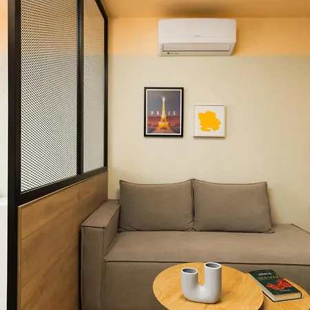 Ermou Boutique By Nest *